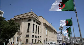 اتصال هاتفي قلب الأجواء رأسًا على عقب.. عزاء في الجزائر يتحول إلى حفل
