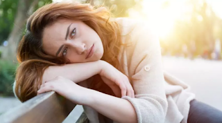 اكتئاب الصيف.. لماذا يحدث وما تأثيراته الجسدية والنفسية؟